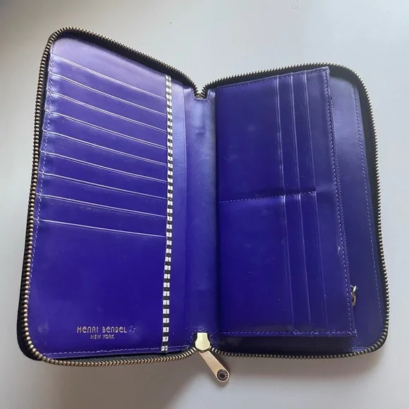 Henri Bendel Black Continental Wallet w/ Purple Interior - Picture 4 of 8